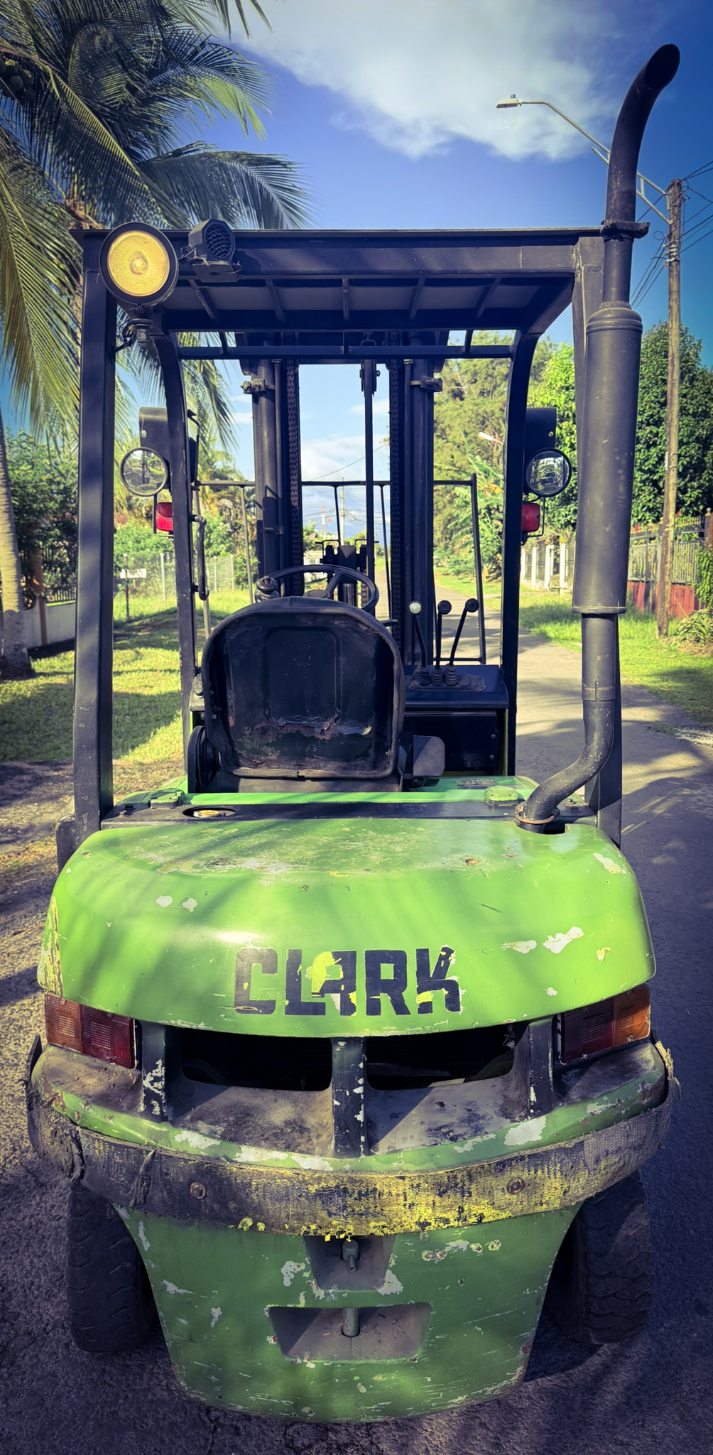 Montacarga Clark CMP20SD Usado – 3300 lb – Motor Overhauleado – Serie CMP158D-0537-6856KF - Imagen 2