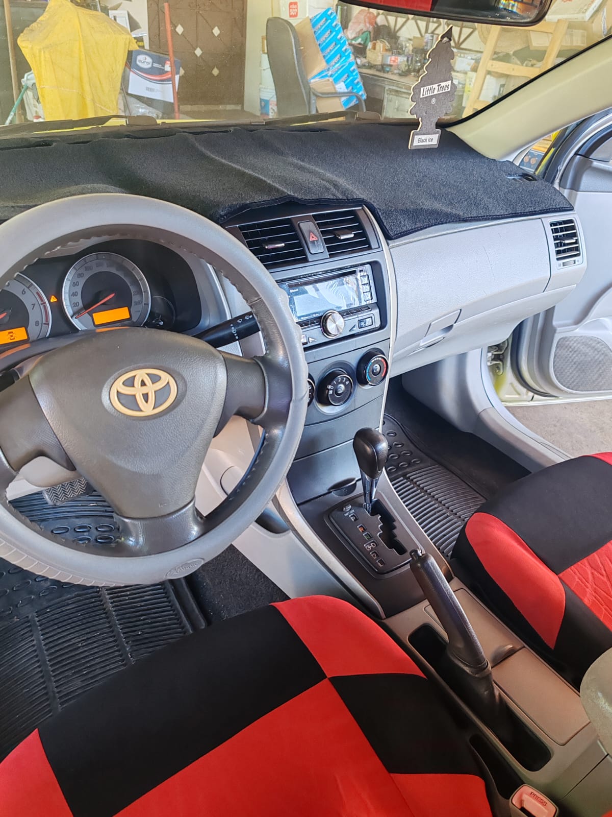 Toyota Corolla 2010 taxi con cupo en venta en Panamá, listo para trabajar